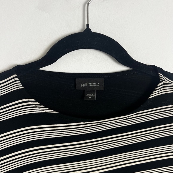 J.Jill Wearever Collection Black Beige Diagonal Stripe Batwing Sleeve Tunic Top - Picture 3 of 9